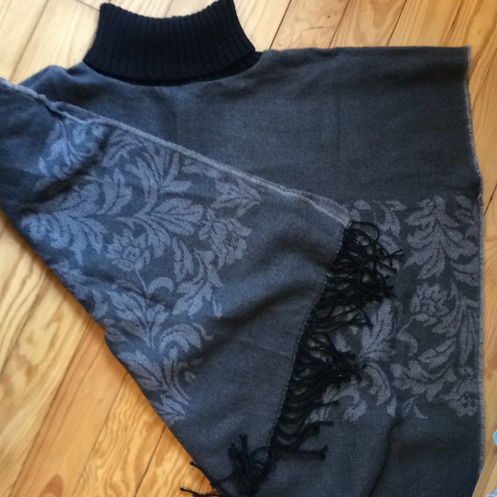 Turtleneck poncho
